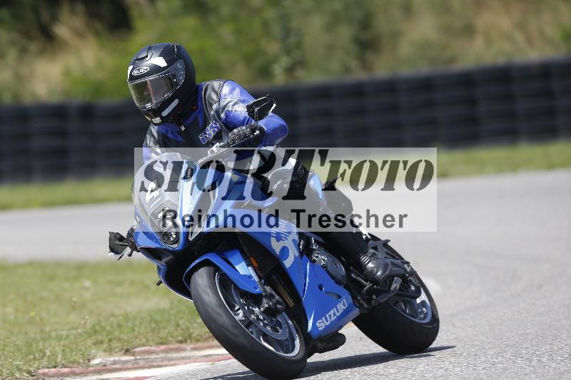 /27 12.06.2025 Ducati Schweiz Trackday Warmup  ADR/gruen-vert/4